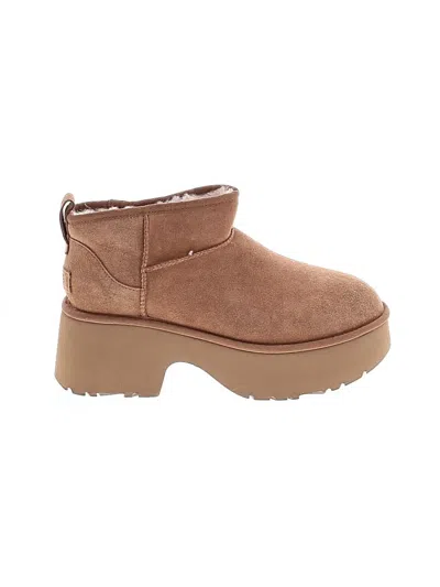 Pre-owned Ugg Ankle Boots In Tan