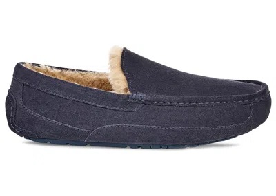 Pre-owned Ugg Ascot Slipper (women's) Sneakers In True Navy Blue