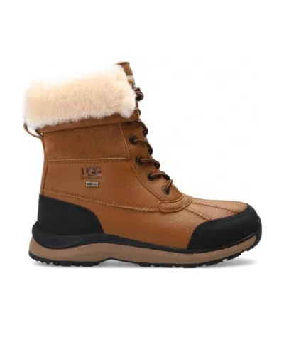 UGG UGG ASHTON ADDIE ROUND TOE BOOTS