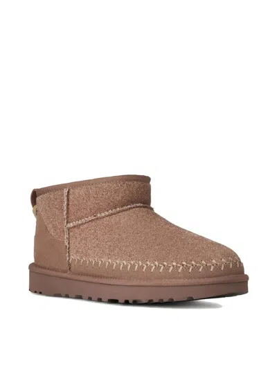 Ugg Australia Boots In Brown