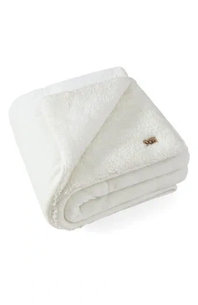 Ugg ® Avery Quilted Throw Blanket In White