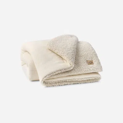 Ugg ® Avery Throw 50" X 70" Polyester Blankets In Birch