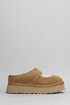 Ugg Bea Mary Jane Suede Flatform Chestnut In Leather Color