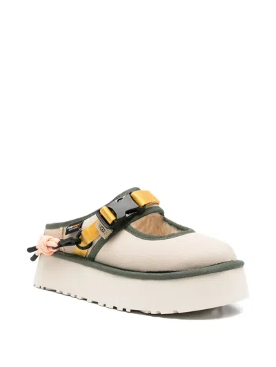 Ugg Ankle Boots Contrast Trim Platform Sole Round Toe In Multi