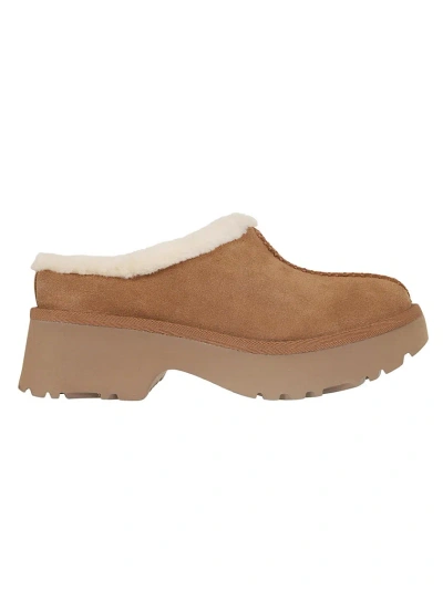 UGG UGG BEIGE SLIP-ONS CLOGS