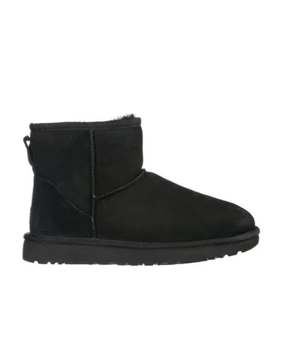 Ugg Classic Mini Black Ankle Boots With Logo Patch On The Rear In Suede Woman