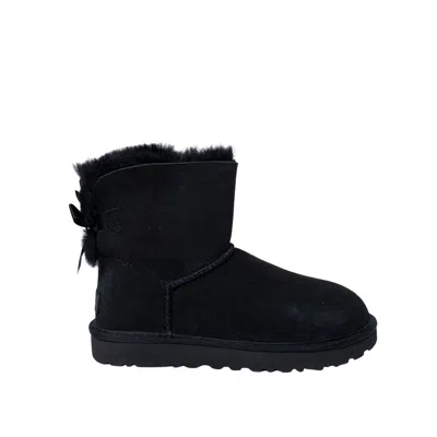 UGG BLACK SUEDE BOOT