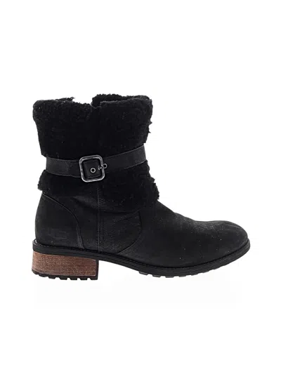 Pre-owned Ugg Boots In Black