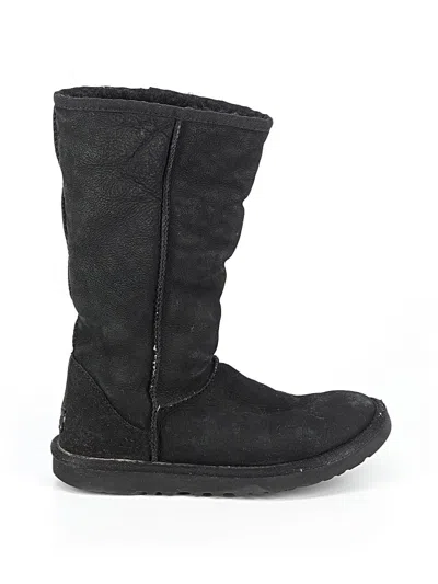 Pre-owned Ugg Boots In Black