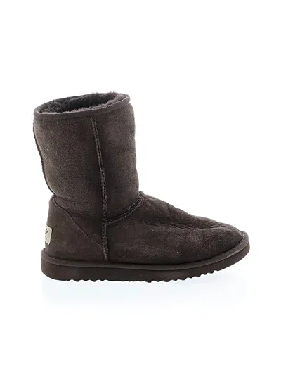 Pre-owned Ugg Boots In Brown