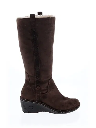 Pre-owned Ugg Boots In Brown