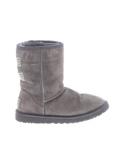 Pre-owned Ugg Boots In Gray