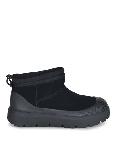 Ugg Boots  Made Of Suede In Black