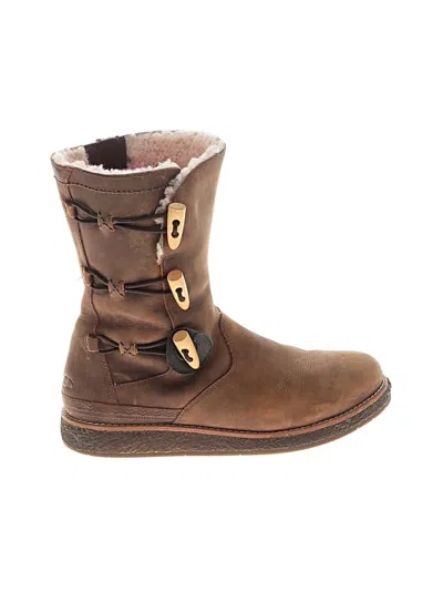 Pre-owned Ugg Boots In Tan