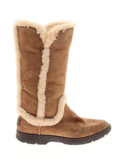 Pre-owned Ugg Boots In Tan