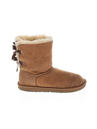 Pre-owned Ugg Boots In Tan