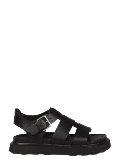 UGG CAPITELLE STRAP SANDAL