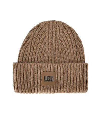 Ugg Chunky Rib Camel Beanie In Brown