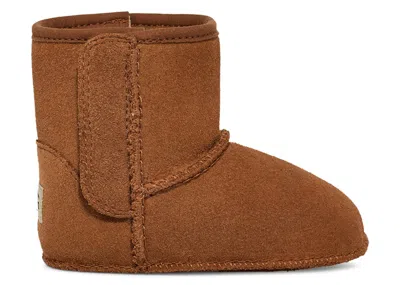 Pre-owned Ugg Classic Boot (infant) Sneakers In Chestnut