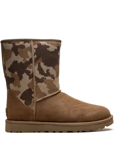 Ugg Classic Boots In Brown