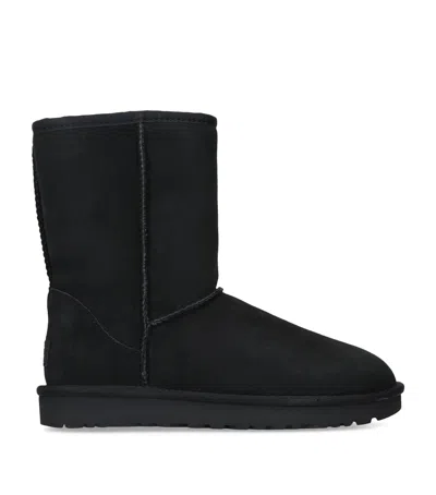 UGG CLASSIC II SHORT BOOTS