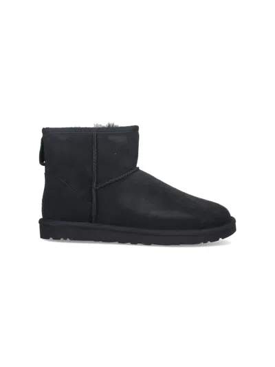 UGG CLASSIC MINI ANKLE BOOTS