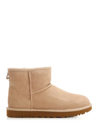 UGG CLASSIC MINI ANKLE BOOTS