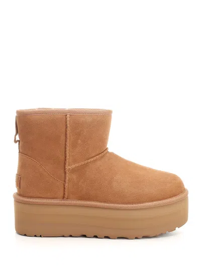 UGG CLASSIC MINI BOOT