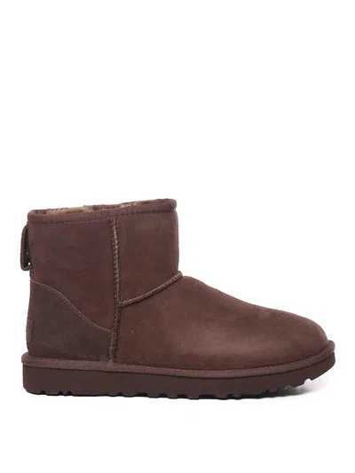 UGG CLASSIC MINI BOOTS