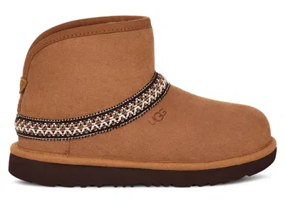 Pre-owned Ugg Classic Mini Crescent Boot (kids) Sneakers In Chestnut