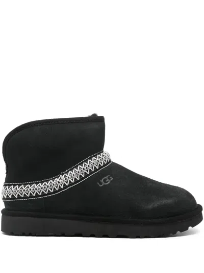 Ugg Classic Mini Crescent Boots In Black