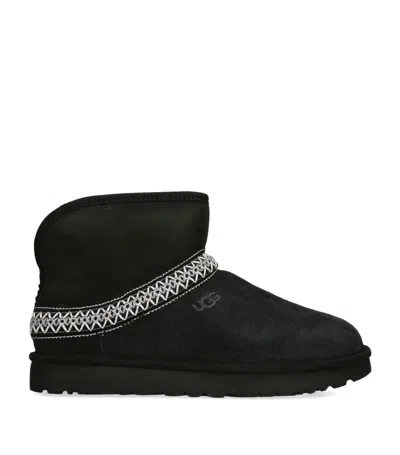 Ugg Classic Mini Crescent Boots In Black