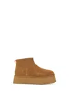 Ugg Classic Mini Platform Boots In Chestnut-brown In Beige