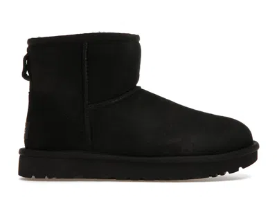 Pre-owned Ugg Classic Mini Ii Boot (women's) Sneakers In Black
