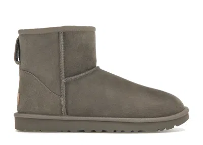 Pre-owned Ugg Classic Mini Ii Boot (women's) Sneakers In Smoke Plume