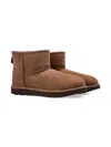 Ugg Boys Brown Kids Classic Mini Ii Suede And Shearling Ankle Boots 7-10 Years In Brown