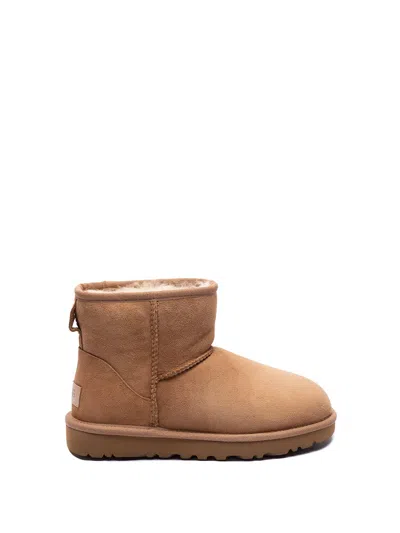 UGG `CLASSIC MINI II` BOOTS