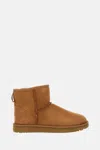 Ugg W Classic Mini Ii In Brown