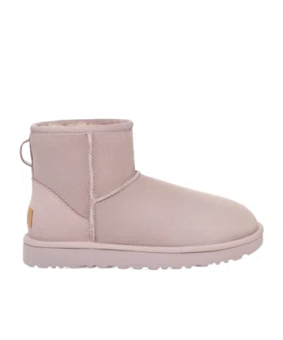 Ugg Classic Mini Ii Logo-patch Ankle Boots In Pale Smoke