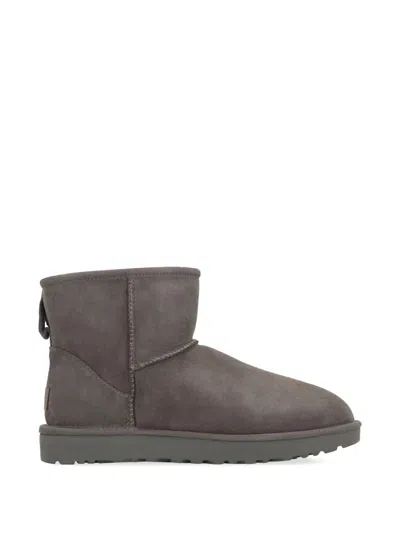 Ugg Classic Mini Ii Logo-patch Ankle Boots In Brown