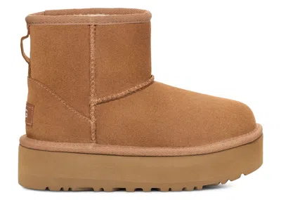 Pre-owned Ugg Classic Mini Platform Boot (kids) Sneakers In Chestnut