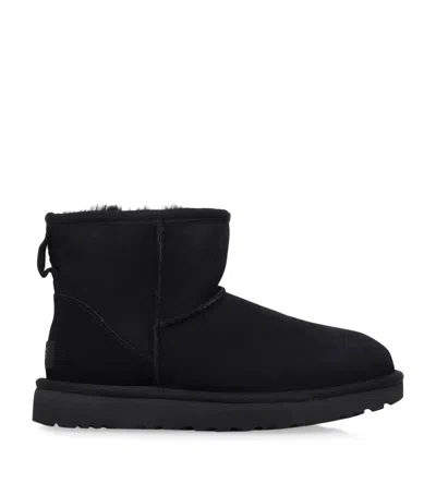 Ugg Classic Mini Suede Boots In Black