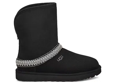 Pre-owned Ugg Classic Short Crescent Boot (women's) Sneakers In Black