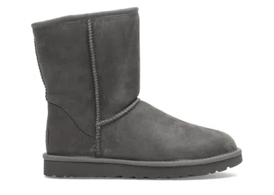 Pre-owned Ugg Classic Short Ii Boot (women's) Sneakers In Grey