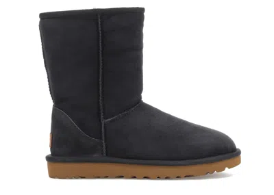 Pre-owned Ugg Classic Short Ii Boot (women's) Sneakers In Navy Blue