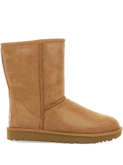 Ugg Classic Short Beige Boots With Logo Patch On The Rear And Shearling Lining In Suede Woman In Nude