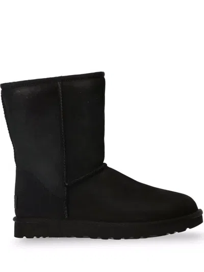 Ugg Classic Short Ii Shoes In Black