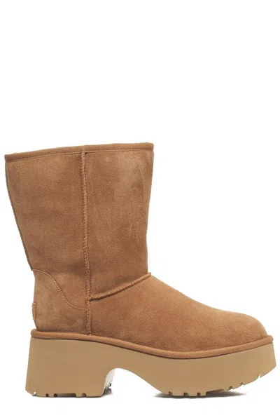 UGG UGG CLASSIC SHORT NEW HEIGHTS BOOTS