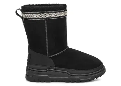 Pre-owned Ugg Classic Short Trailgazer Boot (kids) Sneakers In Black