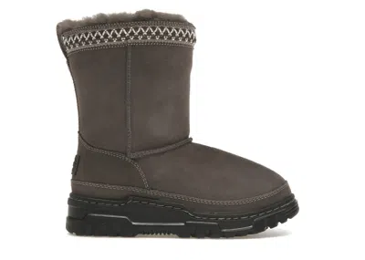 Pre-owned Ugg Classic Short Trailgazer Boot (kids) Sneakers In Thunder Cloud